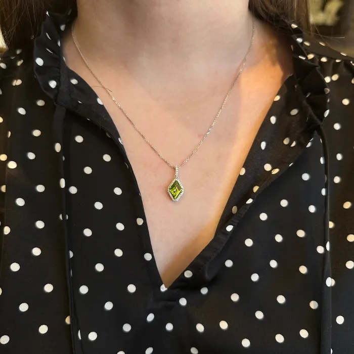 Necklaces The Gem House 14K White Gold 171 Carat Peridot and Diamond Pendant