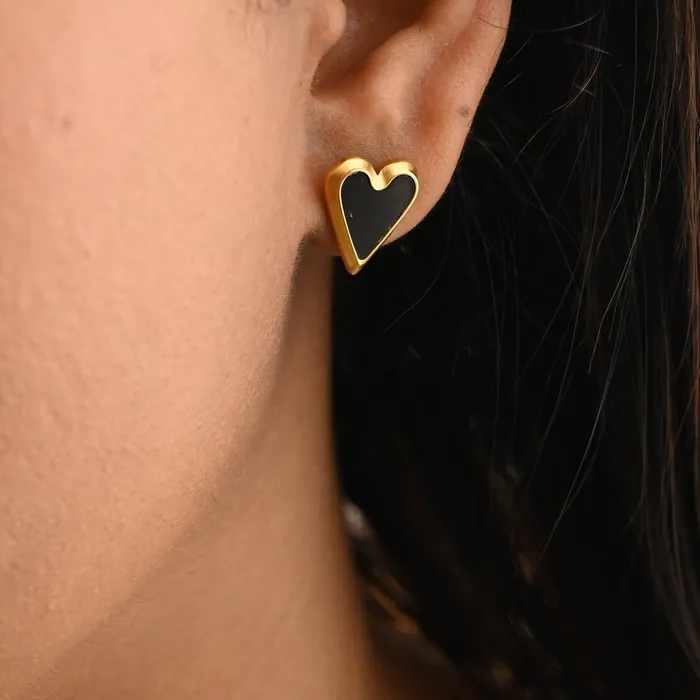 18K GoldFilled Shell Heart Stud Earrings Black Jewelvers Earrings 18K GoldFilled Shell Heart Stud Earrings Black Jewelvers Earrings