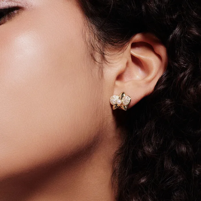 Earrings 18K Solid Gold Diamond Akoya Hanadama Pearl Earrings KE00224 Pearly Lustre Earrings 18K Solid Gold Diamond Akoya Hanadama Pearl Earrings KE00224 Pearly Lustre