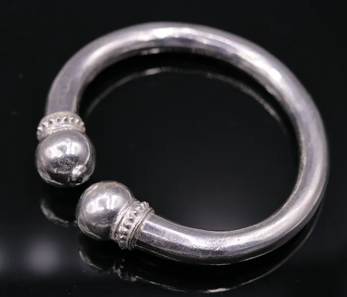 TRIBAL ORNAMENTS Fabulous plain design handmade solid silver open face adjustable bangle bracelet unisex jewelry from india tribal jewelry nsk184 Bracelets