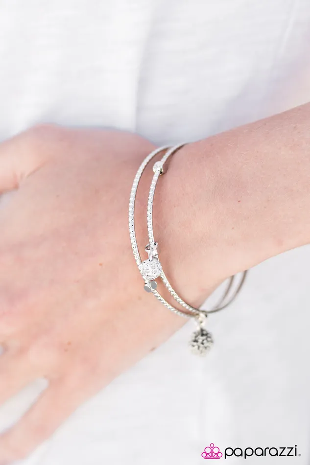 Bracelets Paparazzi Bracelet Oh My Omega White Paparazzi Jewelry