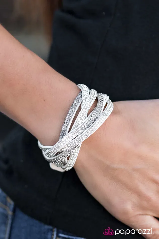Bracelets Paparazzi Jewelry Paparazzi Bracelet Send In The Sparkle White