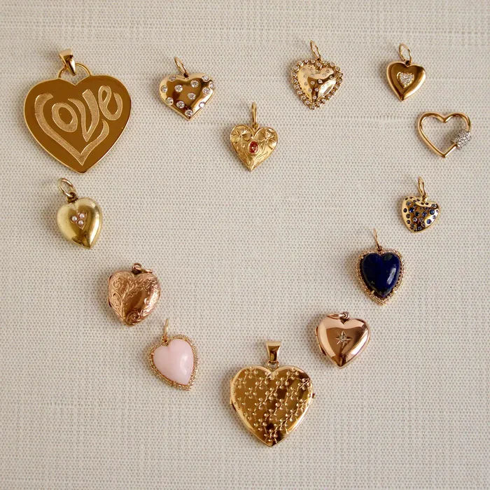 Croghans 14K Gold Engraved Heart Locket Pendant Necklaces
