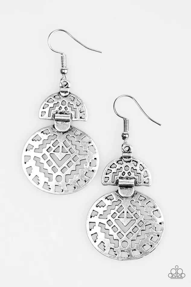 Earrings Paparazzi Jewelry Paparazzi Earring Jammin Jungalow Silver