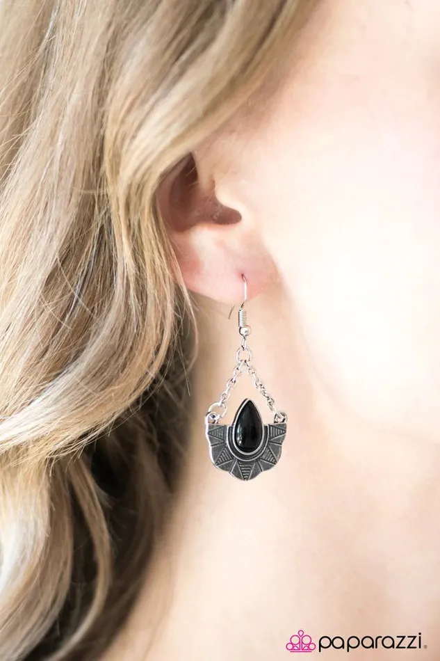 Earrings Paparazzi Jewelry Paparazzi Earring Savanna Cruise Black