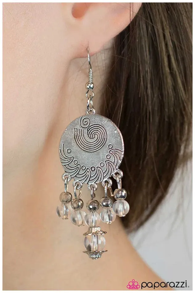 Earrings Paparazzi Jewelry Paparazzi Earring Spinning My Wheels White