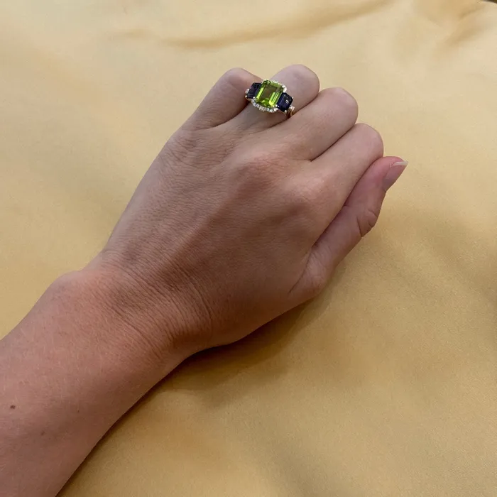 Goshwara Rings Goshwara 3 Stone Peridot Iolite 18K Gold Ring