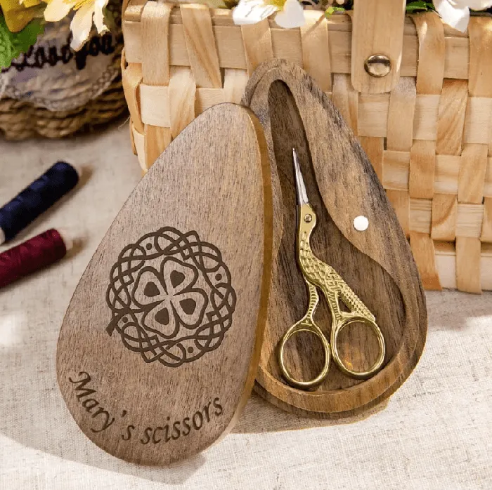 Necklaces Belbren Vintage EuropeanStork Embroidery Scissors Personalized Engraved Wooden Box Custom Sewing Gift Craft Needlework Mothers Day
