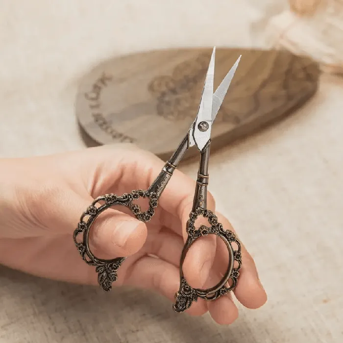 Necklaces Belbren Vintage EuropeanStork Embroidery Scissors Personalized Engraved Wooden Box Custom Sewing Gift Craft Needlework Mothers Day