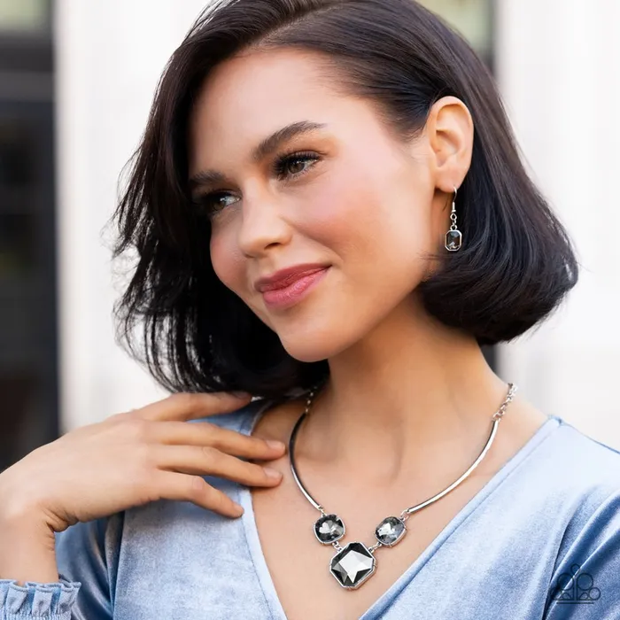 Necklaces Paparazzi Jewelry Paparazzi Necklace Divine IRIDESCENCE Silver Necklaces Paparazzi Jewelry Paparazzi Necklace Divine IRIDESCENCE Silver