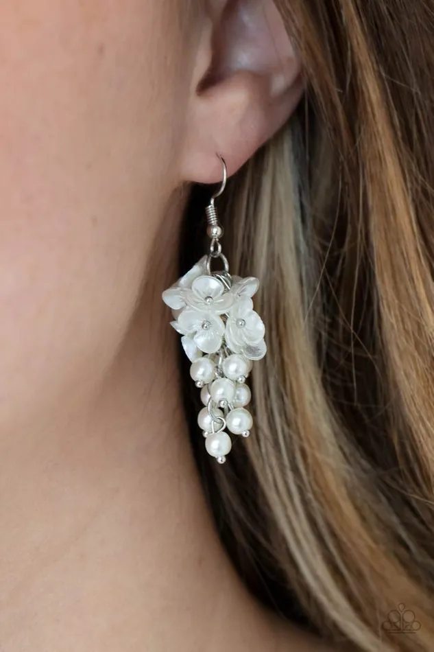Paparazzi Earring Bountiful Bouquets White Paparazzi Jewelry Earrings