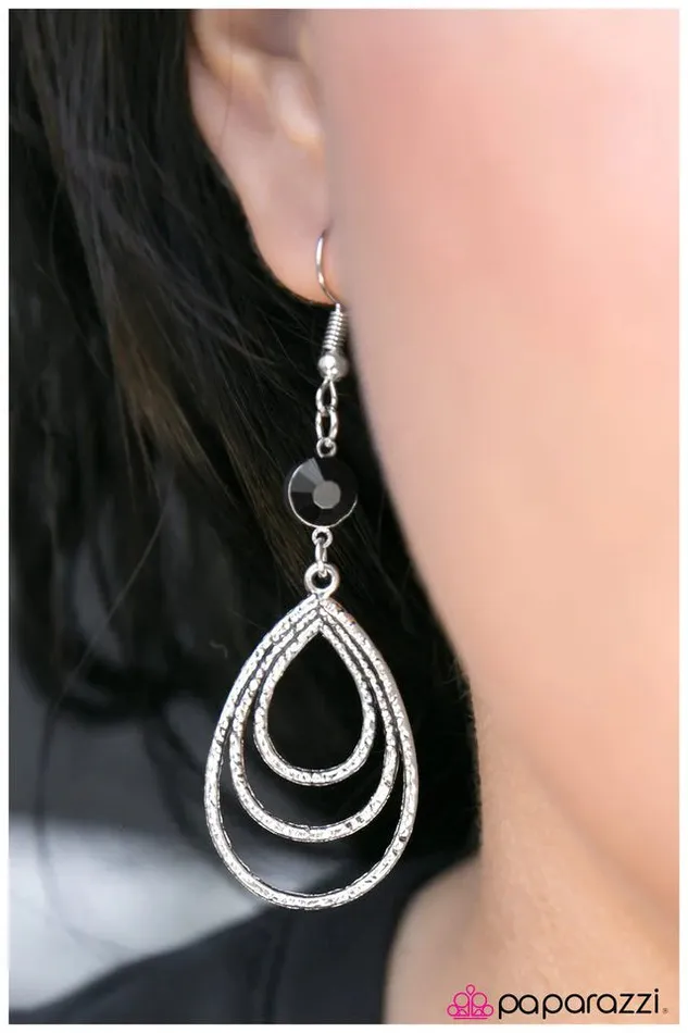 Paparazzi Earring Dinner Party Black Paparazzi Jewelry Earrings