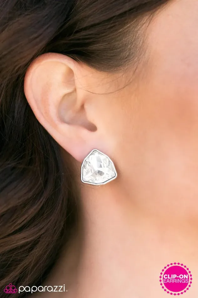 Paparazzi Earring Lady LUXE White Paparazzi Jewelry Earrings