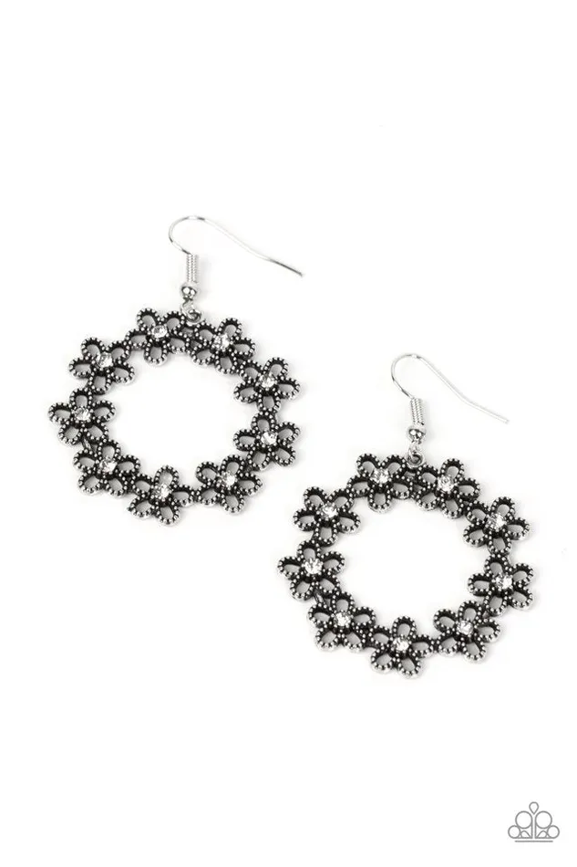 Paparazzi Jewelry Earrings Paparazzi Earring Floral Halos White Paparazzi Jewelry Earrings Paparazzi Earring Floral Halos White