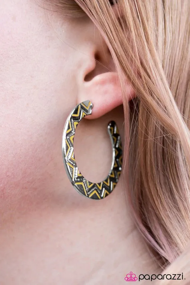 Paparazzi Jewelry Earrings Paparazzi Earring Soaking Up The Rays Yellow