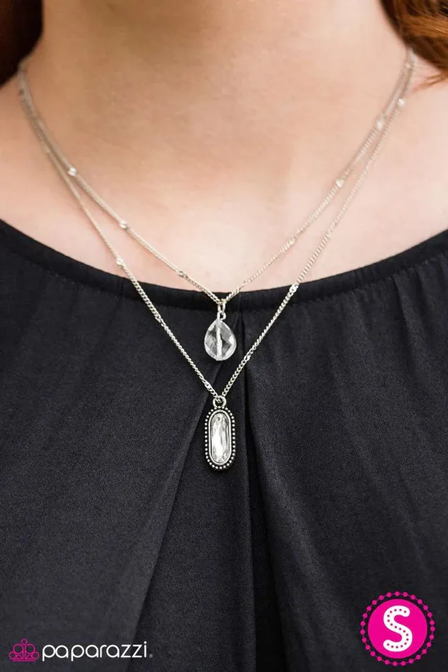 Paparazzi Jewelry Necklaces Paparazzi Necklace A Little Bit IndePENDANT White