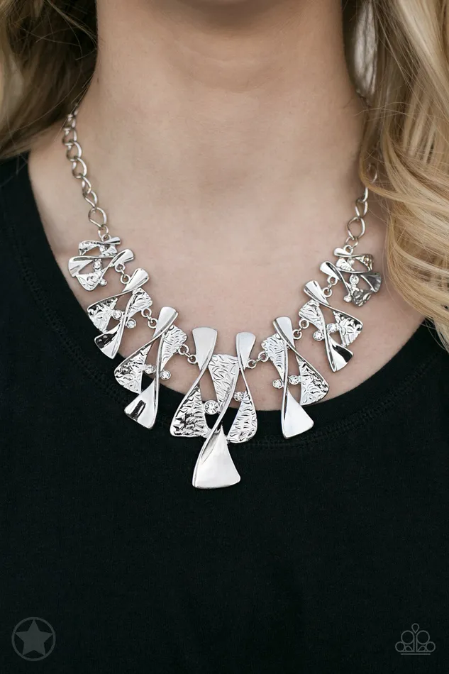 Paparazzi Jewelry Necklaces Paparazzi Necklace Blockbuster The Sands of Time Silver