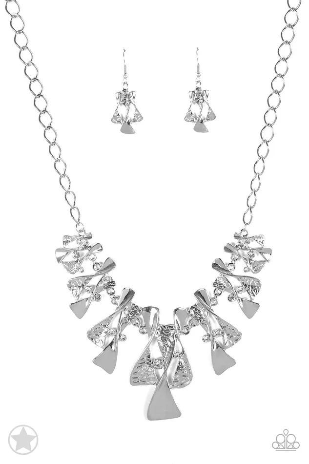 Paparazzi Jewelry Necklaces Paparazzi Necklace Blockbuster The Sands of Time Silver Paparazzi Jewelry Necklaces Paparazzi Necklace Blockbuster The Sands of Time Silver