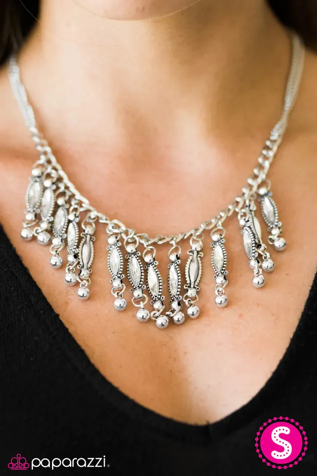 Paparazzi Jewelry Necklaces Paparazzi Necklace Flirting With Fringe White
