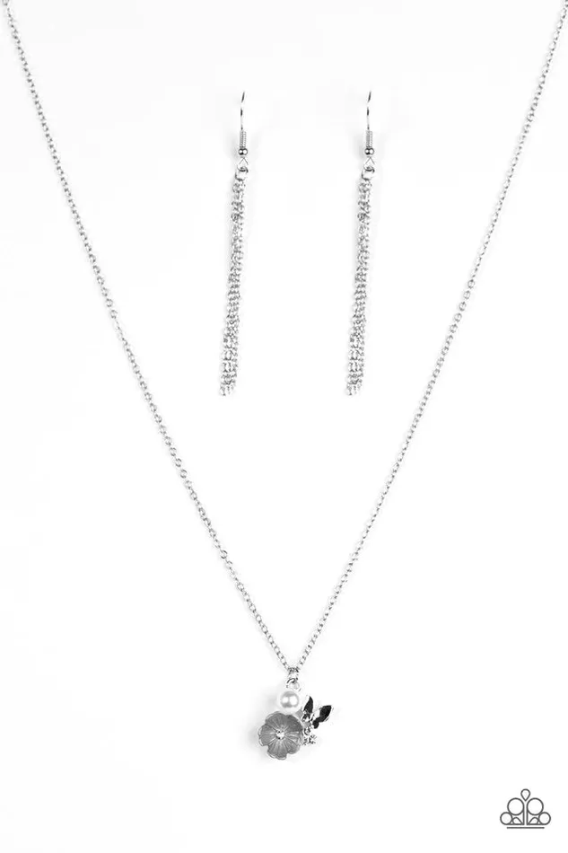 Paparazzi Jewelry Necklaces Paparazzi Necklace Girl Glimmer Silver