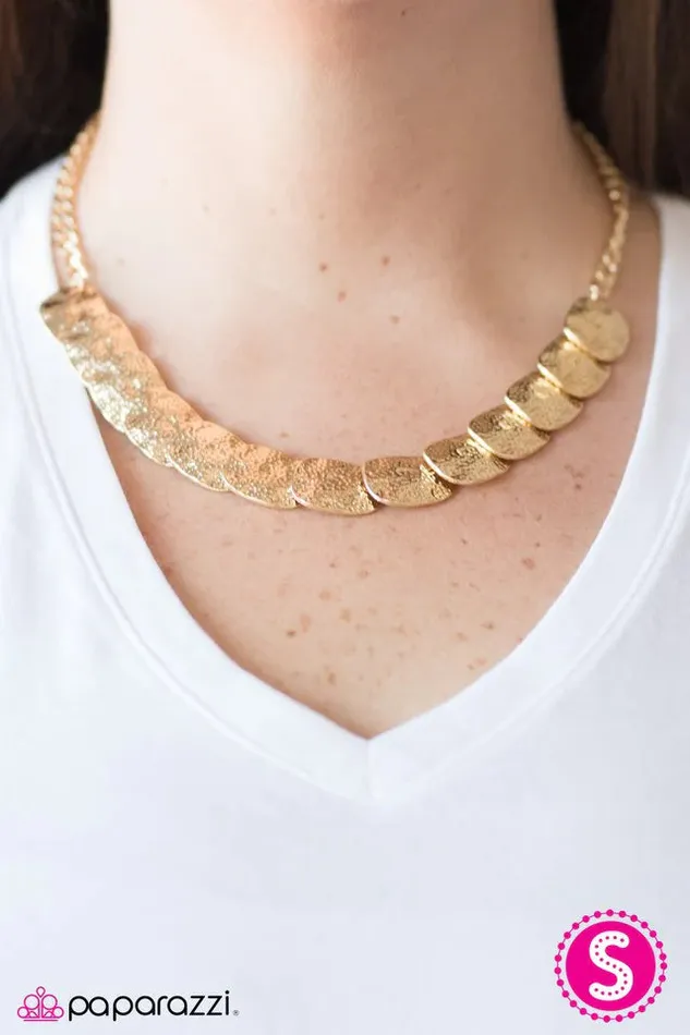 Paparazzi Jewelry Necklaces Paparazzi Necklace GLAM Cave Gold