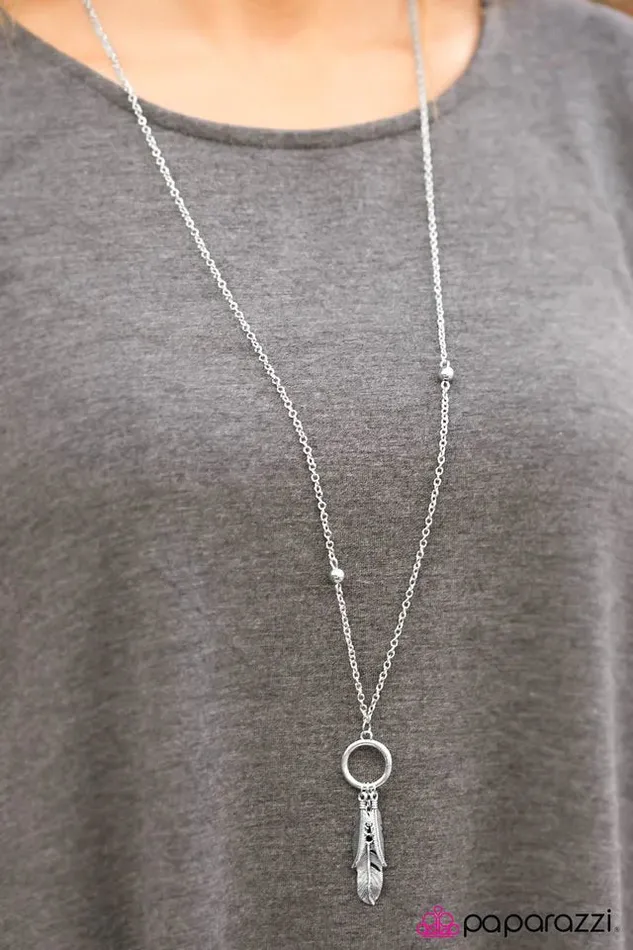 Paparazzi Jewelry Necklaces Paparazzi Necklace We Can Fly Silver