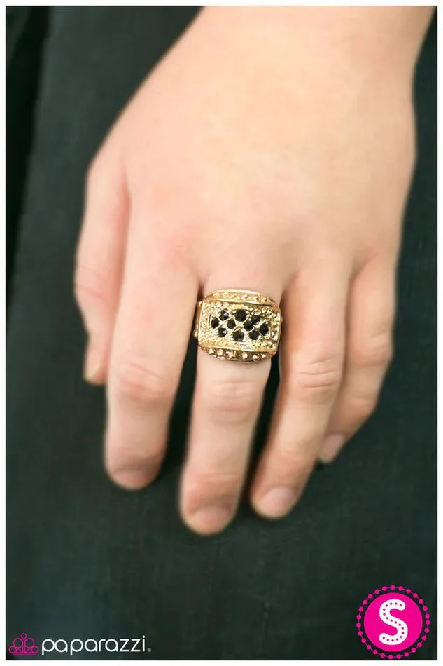 Paparazzi Jewelry Paparazzi Ring The Headliner Gold Rings