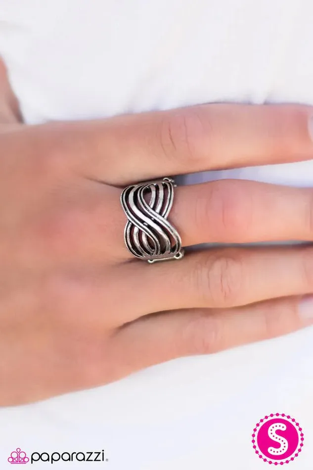 Paparazzi Jewelry Paparazzi Ring These Endless Nights Silver Rings