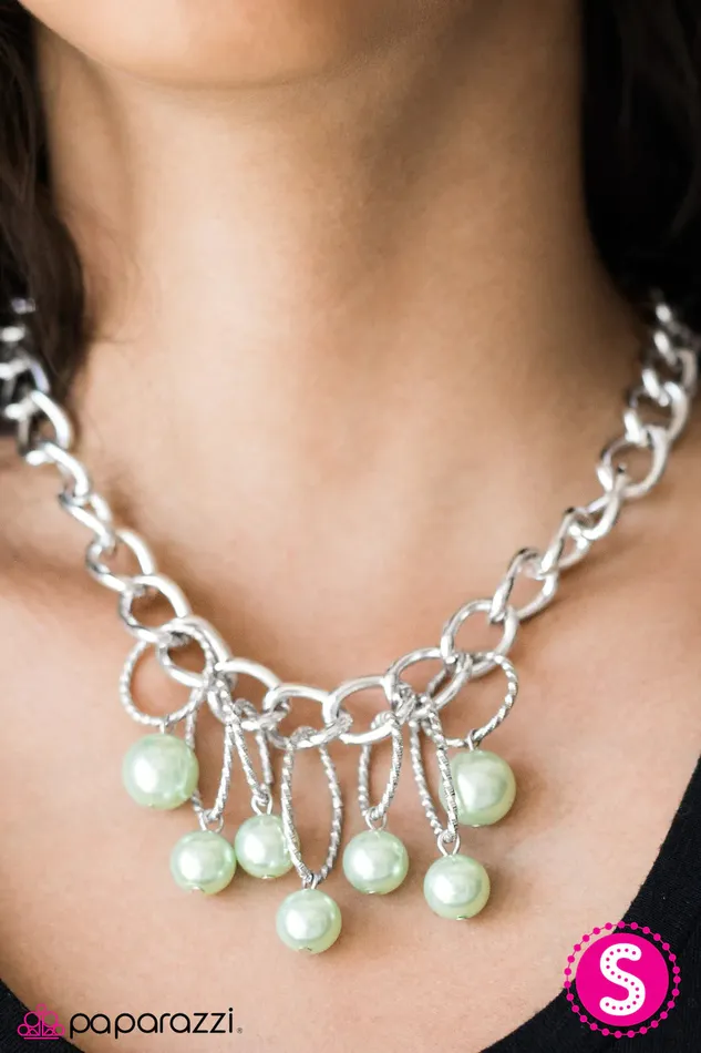 Paparazzi Necklace Classic Girl Green Paparazzi Jewelry Necklaces