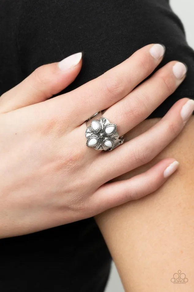Paparazzi Ring Badlands Bouquet White Paparazzi Jewelry Rings