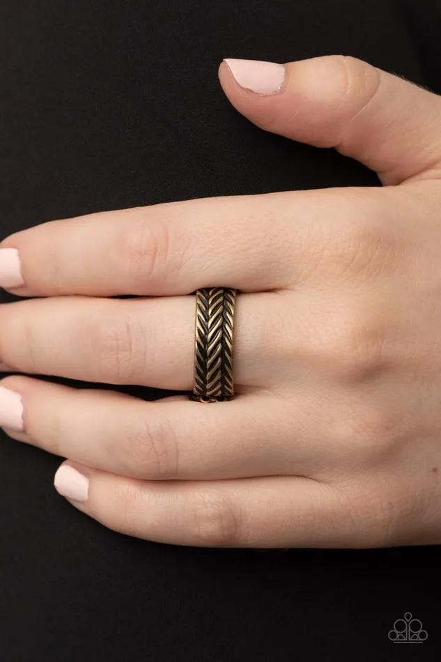 Paparazzi Ring Rebellious Ridges Brass Paparazzi Jewelry Rings