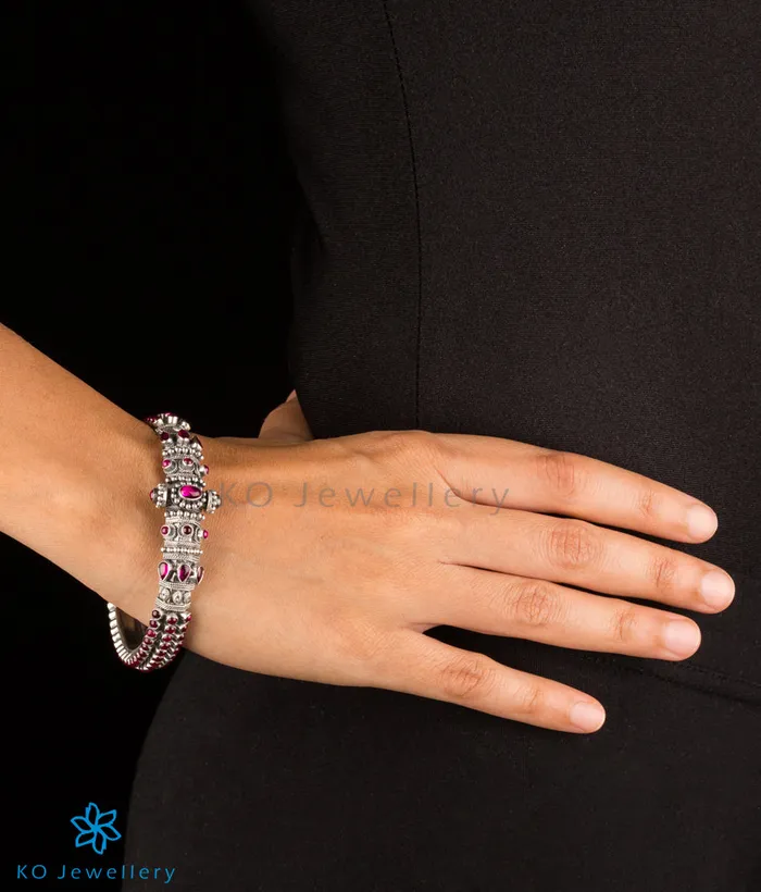 The Aaratrika Silver Kempu Bracelet RedOxidisedSize 22242628 Silversmith Bracelets