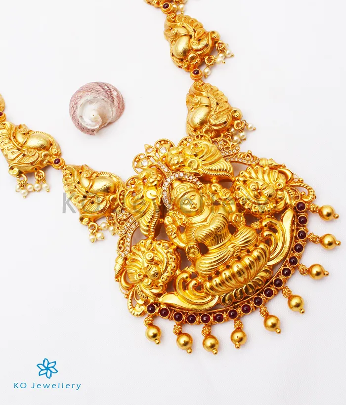 The Vrata Silver Lakshmi Nakkasi Necklace Silversmith Necklaces